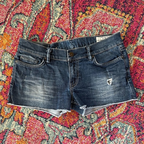 🔥All Saints | Women’s blue distressed raw hem Jean shorts, front/back pockets 28 - Picture 8 of 13